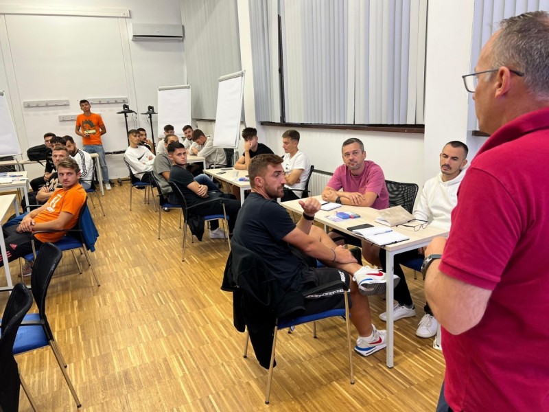 Comunicat Comisia Tehnica - Curs pentru Licența C UEFA Comunicat Comisia Tehnica - Curs pentru Licența C UEFA